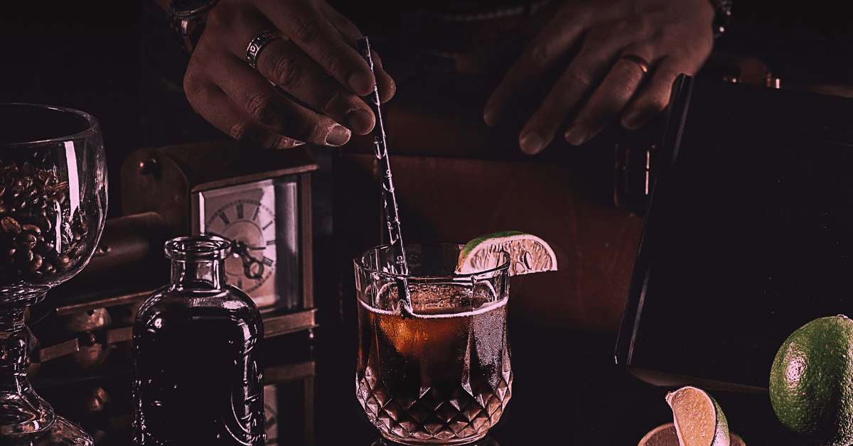 The Royal Falcon atmosphere